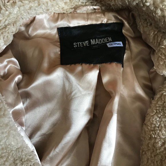 Steve Madden Sherpa Coat - Picture 3 of 3